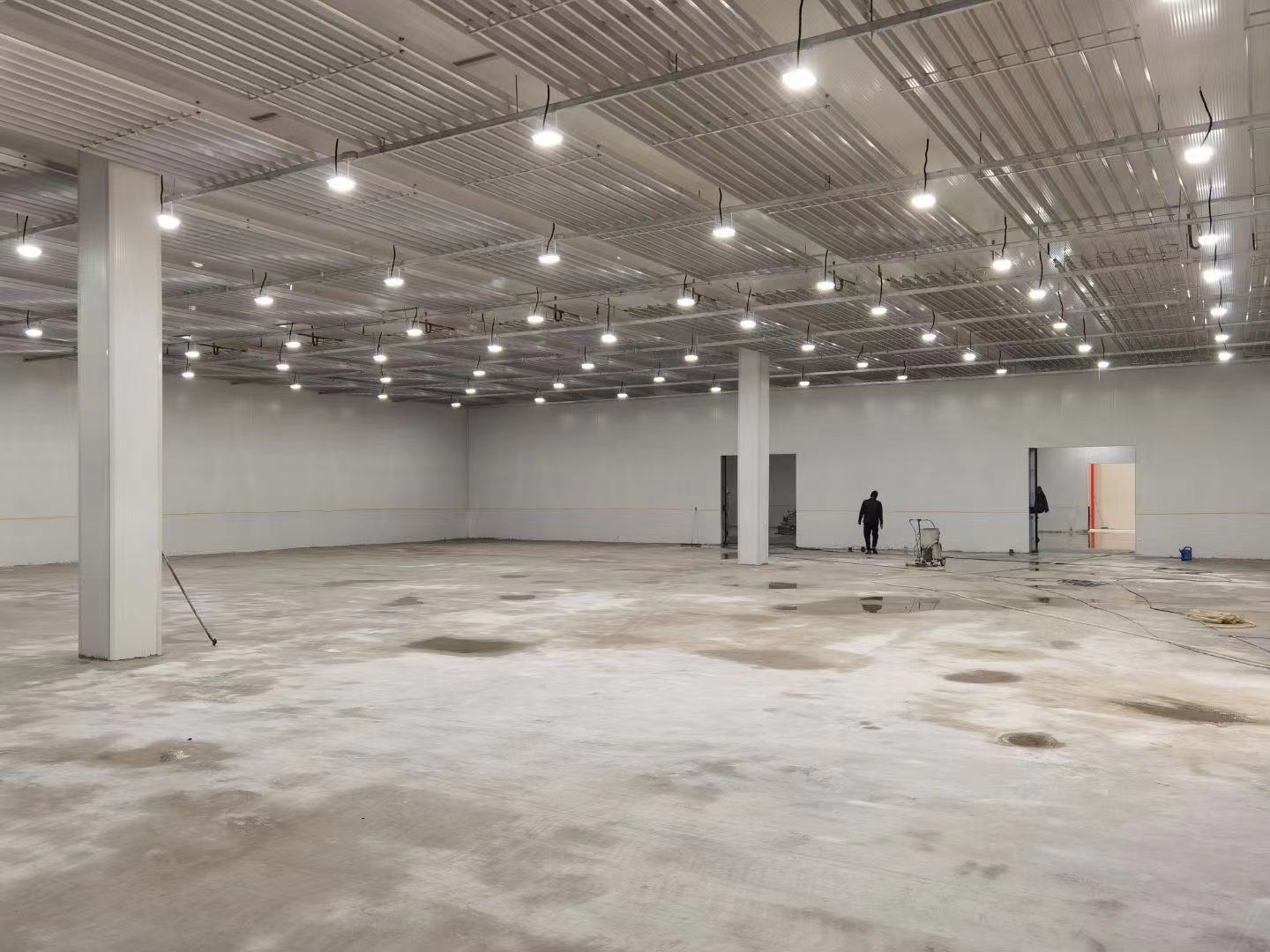 上海11000m3大型冷鏈物流冷庫安裝工程項目(圖1) 上海11000m3大型冷鏈物流冷庫安裝工程項目