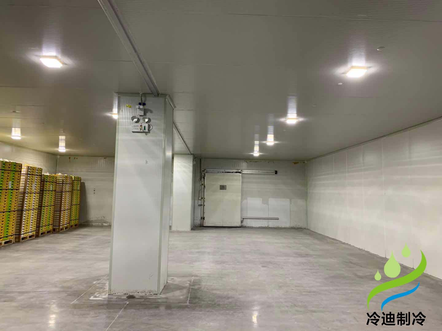 上海天天果園7320m3大型食品電商冷庫工程及舊庫(圖2) 上海天天果園7320m3大型食品電商冷庫工程及舊庫檢修項目