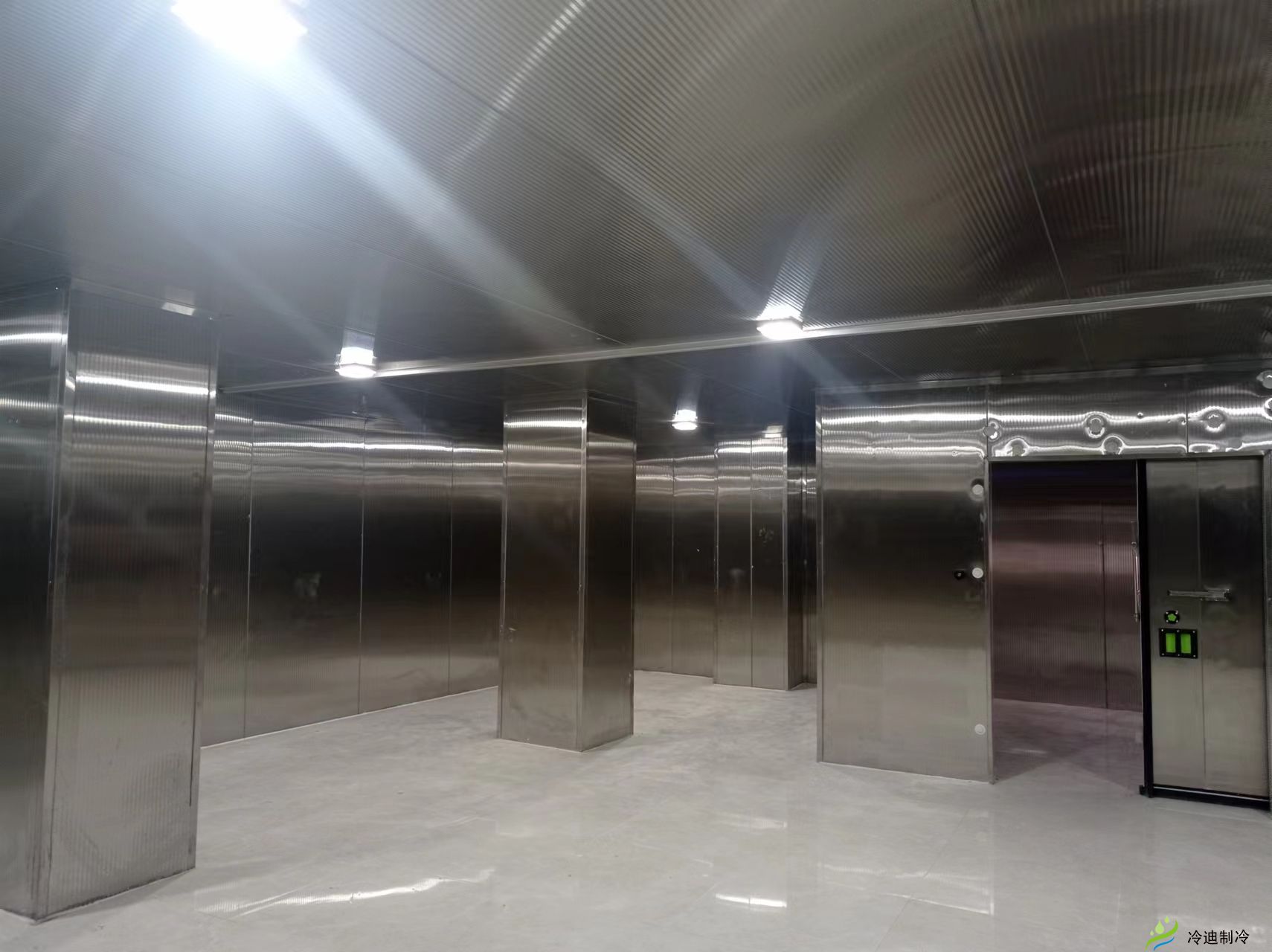 恒溫冷庫(kù).jpg 恒溫冷庫(kù).jpg
