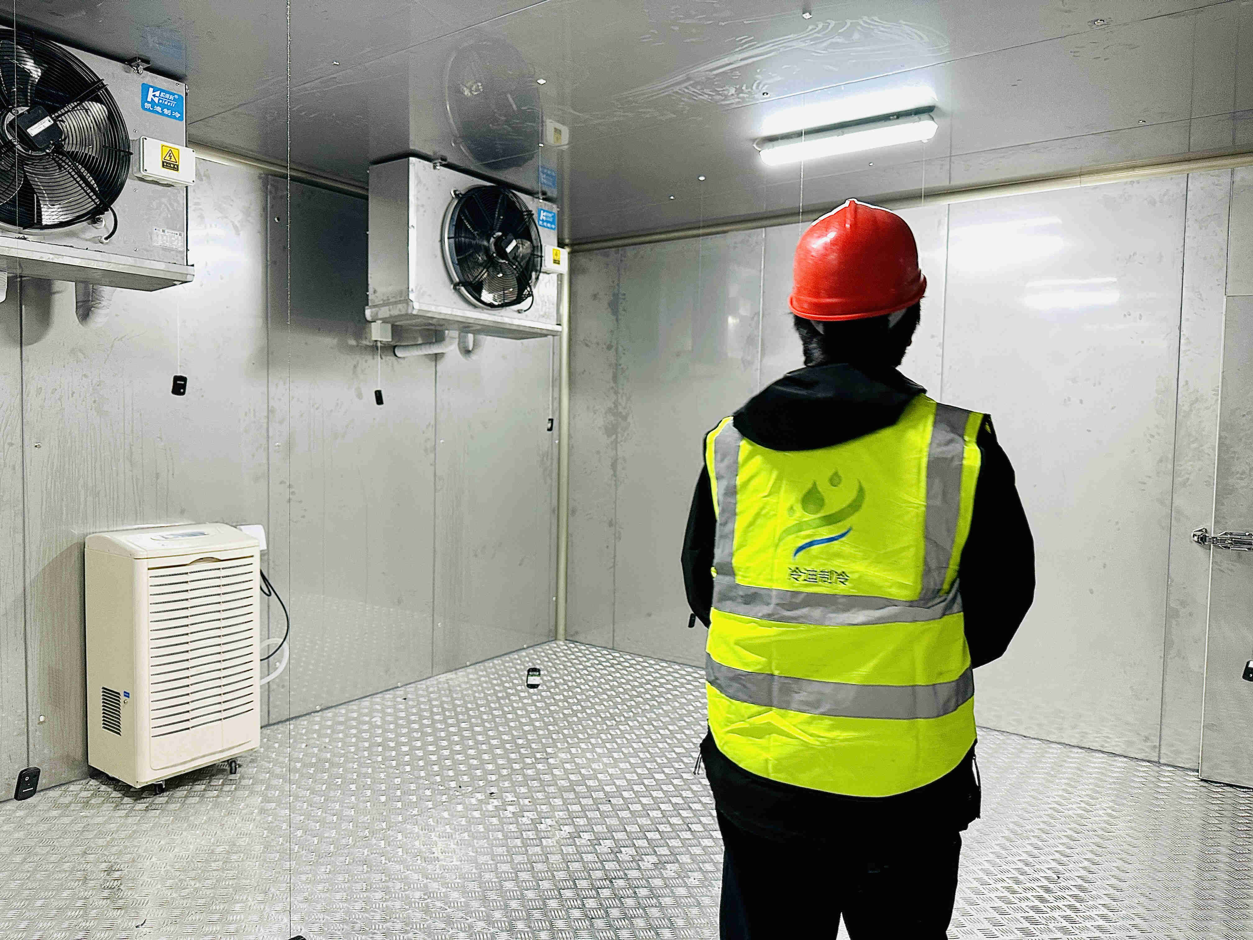 成都安裝冷庫(kù)造價(jià)多少錢(qián)一平方米？